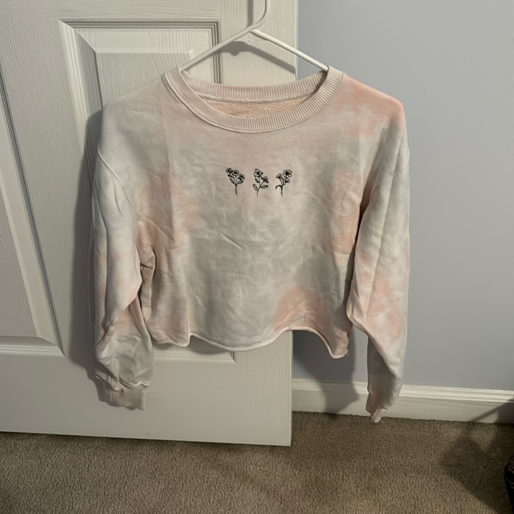 Hollister pastel tie-dye cropped sweatshirt.
